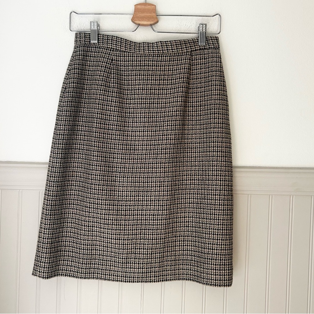Vintage JH Collectibles 100% Wool Houndstooth Skirt Size 8 Black Tan White